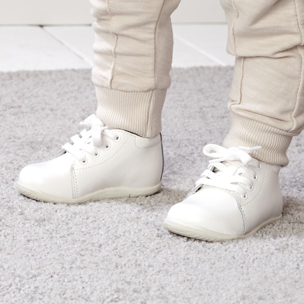 Stride Rite Elliot Hightop Sneakers- Size 5